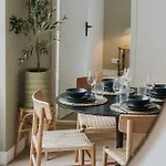 Apartment Naest - Authentic Escapes House *