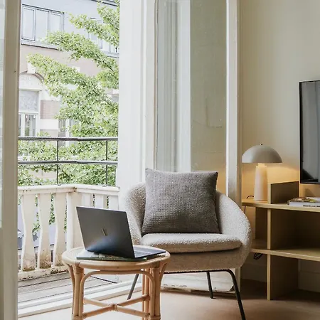 Naest - Authentic Escapes House Апартаменты