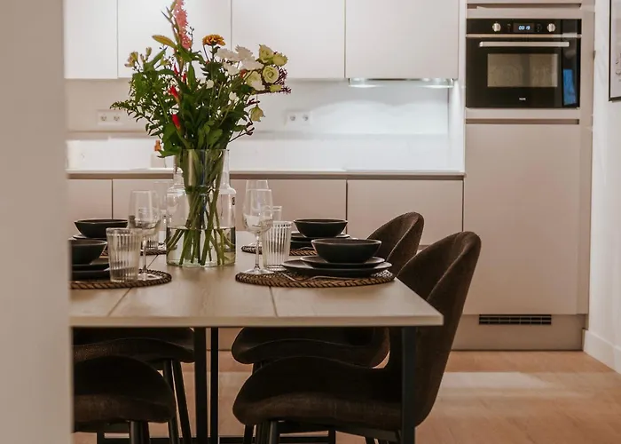 Naest - Authentic Escapes House Апартаменты